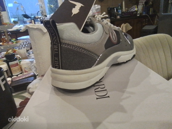 Trussardi tossud