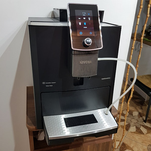 Täisautomaatne premium kohvimasin Nivona 1030 puuteekraaniga (1 foto / 3)