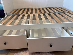 Ikea Hemnes voodi sahtlitega uueväärne (4 foto / 5)
