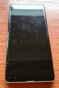 Samsung S10+ (4 фото из 5)