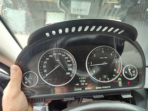 BMW F10 2012 spidomeeter (3 foto / 4)