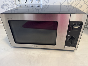 Daewoo mikrolaineahi, 700w, 20l (1 foto / 2)