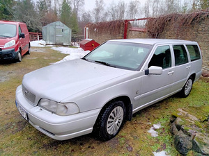 Volvo v70, 1998 (1 foto / 3)