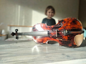 Viiul Antonius Stradivarius 4/4 (3 foto / 3)