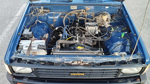 Toyota Hilux (5 foto / 10)