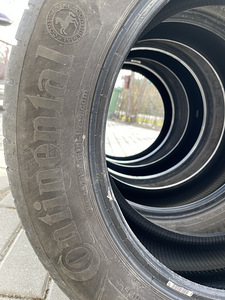 Шины 215/55/17 Continental (2 фото из 10)
