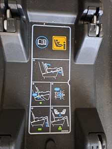 Turvahäll Maxi Cosi i-size ISOFIX + alus Family Fix2 0-12kg (3 foto / 7)