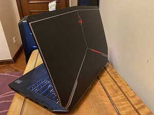 ALIENWARE 13" I5 16GB RAM 256GB SSD (2 foto / 7)