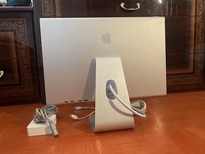 Apple Cinema Display 20-Inch Aluminum (2 foto / 2)