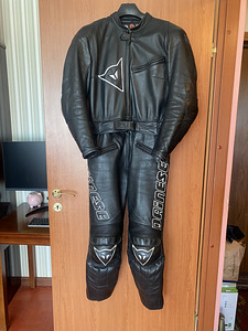 Dainese 48 размер черный кожаный комбинезон