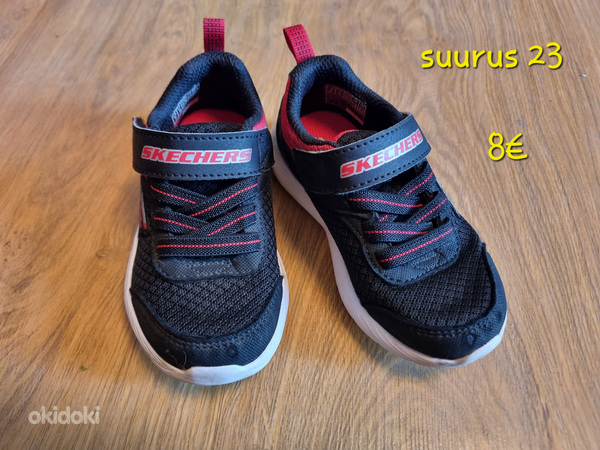 Laste Skechers jalatsid/tossud 23