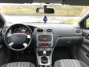 Ford fokus 1.6 2010 (2 foto / 5)