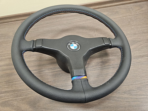 BMW рулевое колесо M-Technik 1 E30 E24 E34 E28 E32 (6 фото из 6)