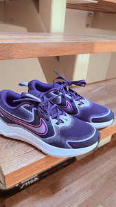 Nike running, размер 35,5 (1 фото из 4)