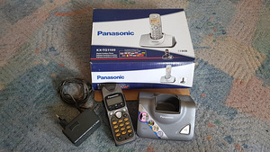 Телефон Panasonic KX-TG1100