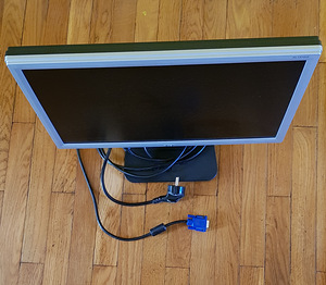 Aceri monitor (2 foto / 3)