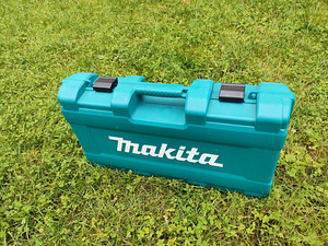 Plastkohver universaalsaele Makita JR3051TK (2 foto / 4)