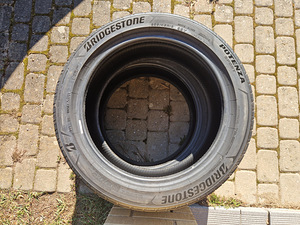Rehvid Bridgestone Potenza Sport 235/45/R18 2tk (3 foto / 6)