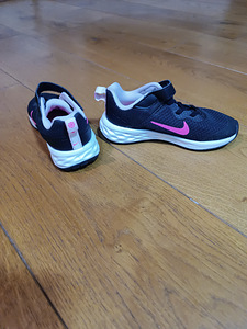 Nike tossud , suurus 28 (3 foto / 3)