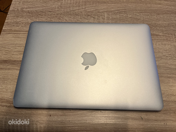 Apple MacBook Air (начало 2014 года) (фото #4)