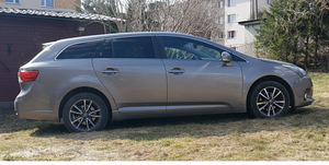 Toyota Avensis 2,0 diesel 91kW - 2014 (3 foto / 13)