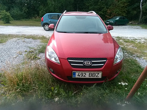 Продам автомобиль (1 фото из 2)