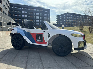 Детская машина BMW (5 фото из 6)