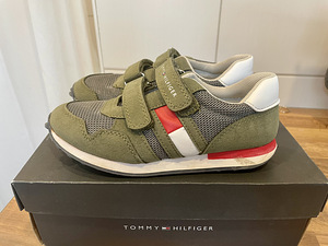 Tommy Hilfiger кроссовки (5 фото из 9)