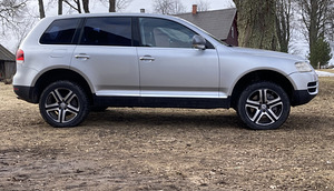 M/V Vw Touareg дизель (1 фото из 8)