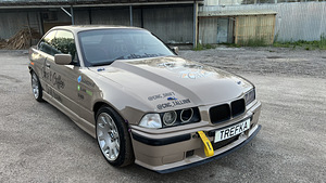 BMW 328i Turbo (2 foto / 4)