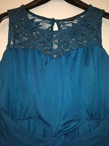 Pidulik kleit Body flirt Suurus 40-42 (1 foto / 2)
