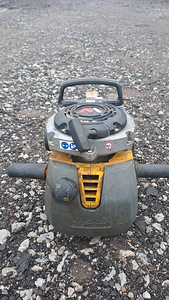 Piikvasar Wacker Neuson, bensiin mootoriga. (2 foto / 3)