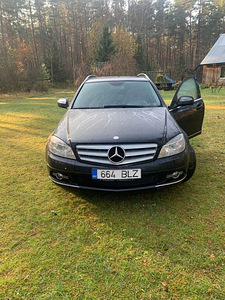 Mercedes-Benz (1 foto / 3)