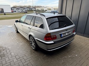 BMW 330i 170kw manu (3 foto / 8)