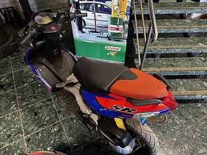 Aprilia sr 50R (4 foto / 4)