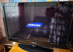 Samsung LE32D400E1W teler (1 foto / 4)