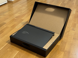 ASUS ROG Strix G713RM-KH132W (10 foto / 10)