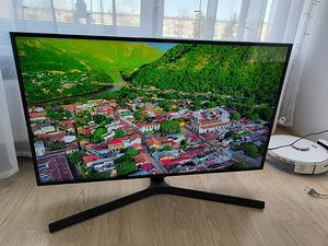 TV Samsung UE43RU7402U (2 foto / 6)
