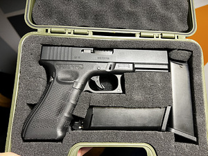 WE Glock 17 (Страйкбол) (2 фото из 3)
