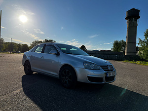 VW JETTA 1.9 77 TDI (2 foto / 10)