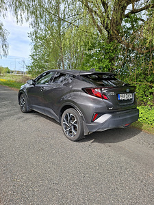 Auto TOYOTA CH-R 2021 (1 foto / 8)