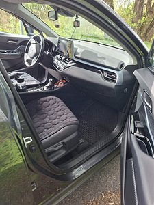 Auto TOYOTA CH-R 2021 (7 foto / 8)