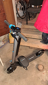 Blaupunkt elektriline roller (3 foto / 5)