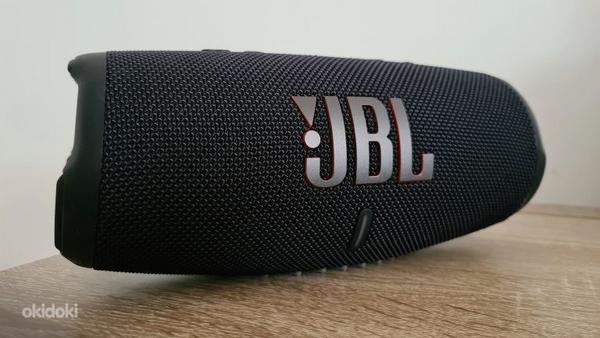 JBL CHARGE 5 BLACK (foto #4)