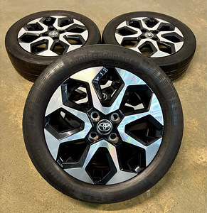 TOYOTA 4x100 R15 veljed (1 foto / 6)