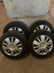 Nissan NV200. Диски,колпаки,резина. (2 фото из 2)