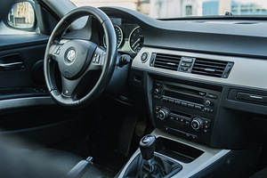 БМВ 320i Facelift (7 фото из 9)