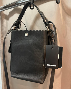 Dsquared2 uus kott,nahk,originaal (7 foto / 10)