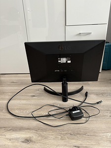 LG 22MK600M-B 22 (2 foto / 3)