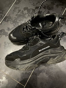 Balenciaga (3 foto / 3)